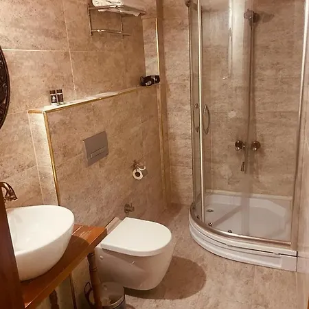 Tarihi Kucukaga Konagi Hotel