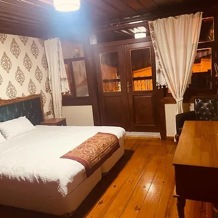 Hotel Tarihi Kucukaga Konagi