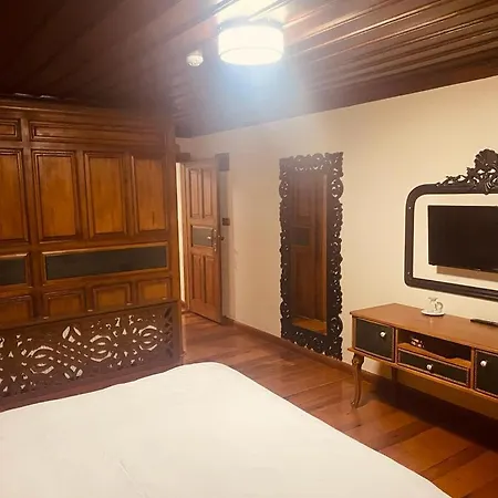 Tarihi Kucukaga Konagi Hotel *