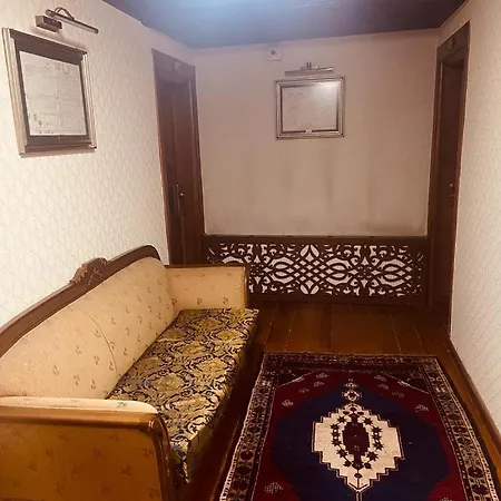 Tarihi Kucukaga Konagi Hotel