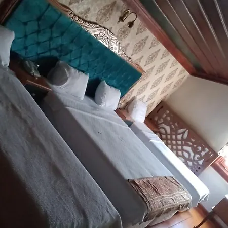 Tarihi Kucukaga Konagi Hotel *