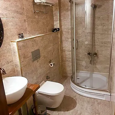 Historic Kucukaga Mansion מלון 4*