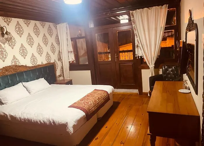 Hotel Tarihi Kucukaga Konagi