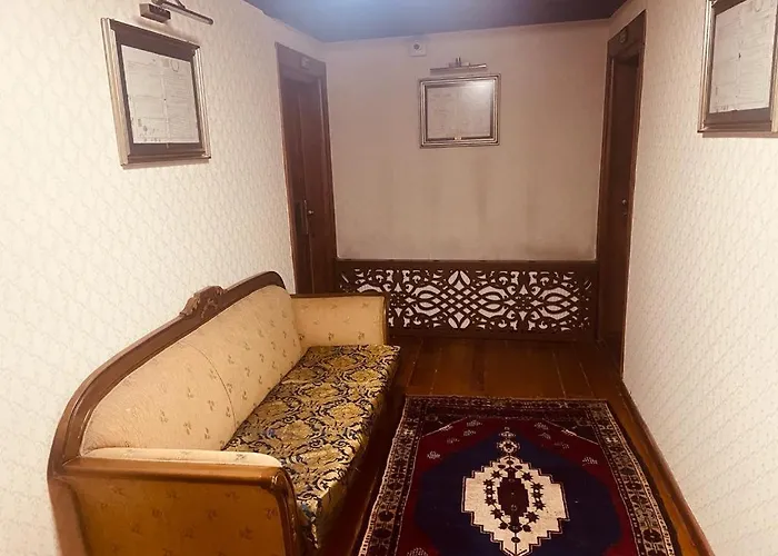 Tarihi Kucukaga Konagi Hotel